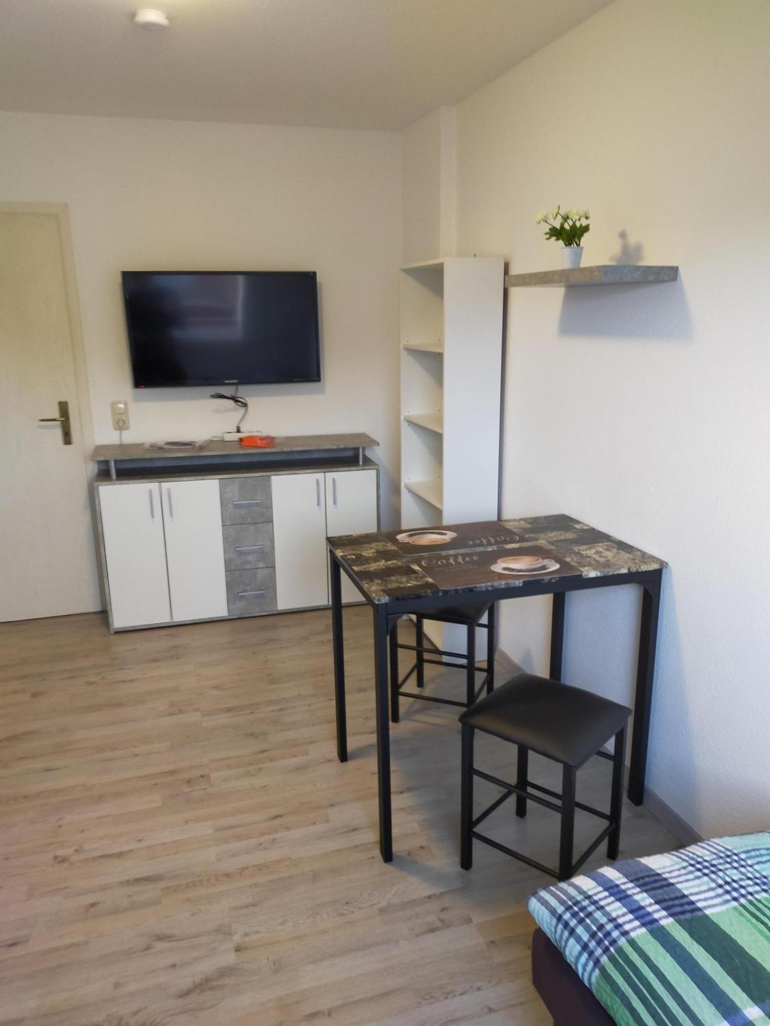 Flex Aparts - Grosse, Moeblierte Wohnung In Zwickau Mit 2 Zimmern Eksteriør billede